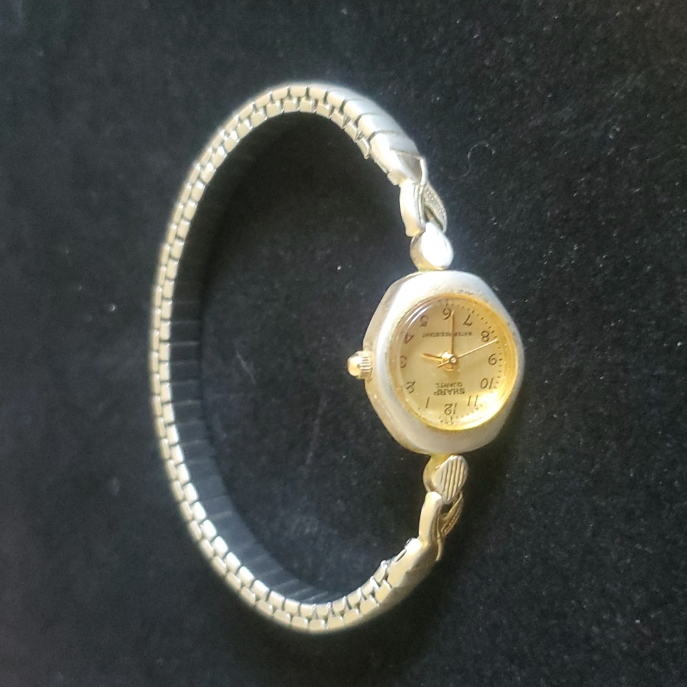 SHARP Quartz Elastic Band Women’s Japan  New Battery